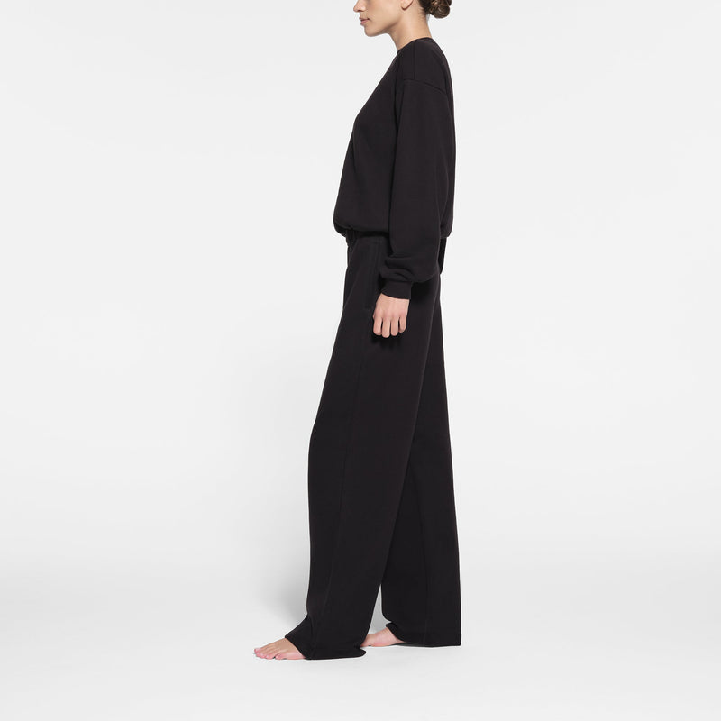 CLASSIC STRAIGHT LEG PANT